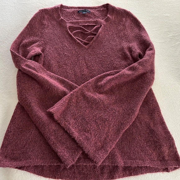 American Eagle Outfitters Women's Burgundy Mix Bell Sleeve Sweater Size M EUC - Picture 3 of 10